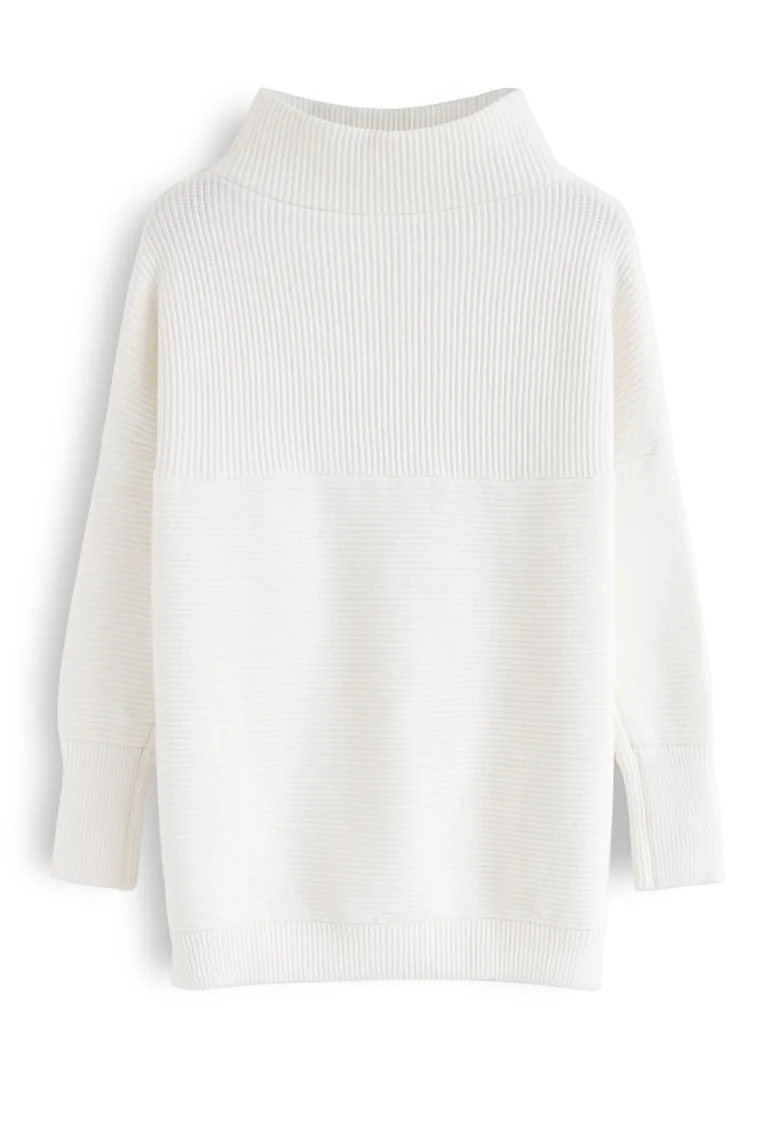 Cozy Ribbed Turtleneck Sweater in White - 4