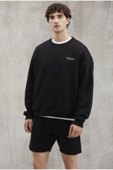 GRIMELANGE BRYAN Men's Soft Fabric 3-Ply Oversize Loose Fit Round Neck Printed Black Sweatshirt product thumbnail 4