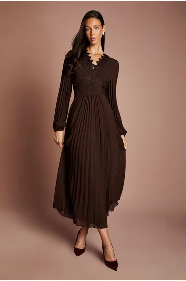 Pleat Detail Lace Trim Maxi Dress