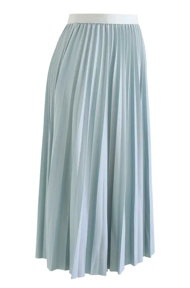 Simplicity Pleated Midi Skirt in Light Blue