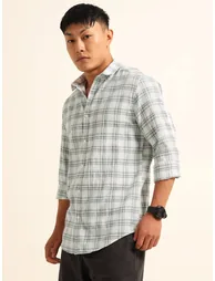 Men White Checked Spread Collar Shirt - 3