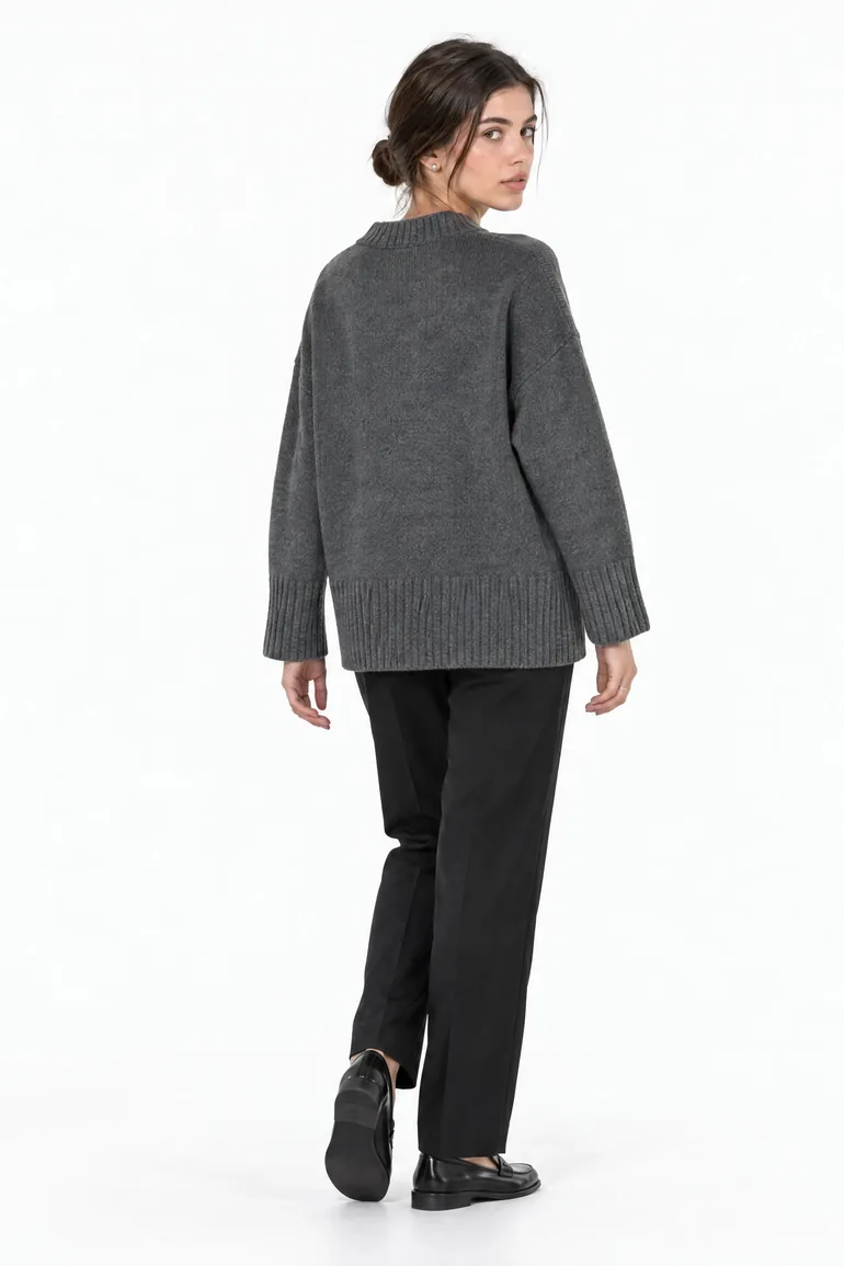 VIORNA Crew Neck Sweatshirt - 2