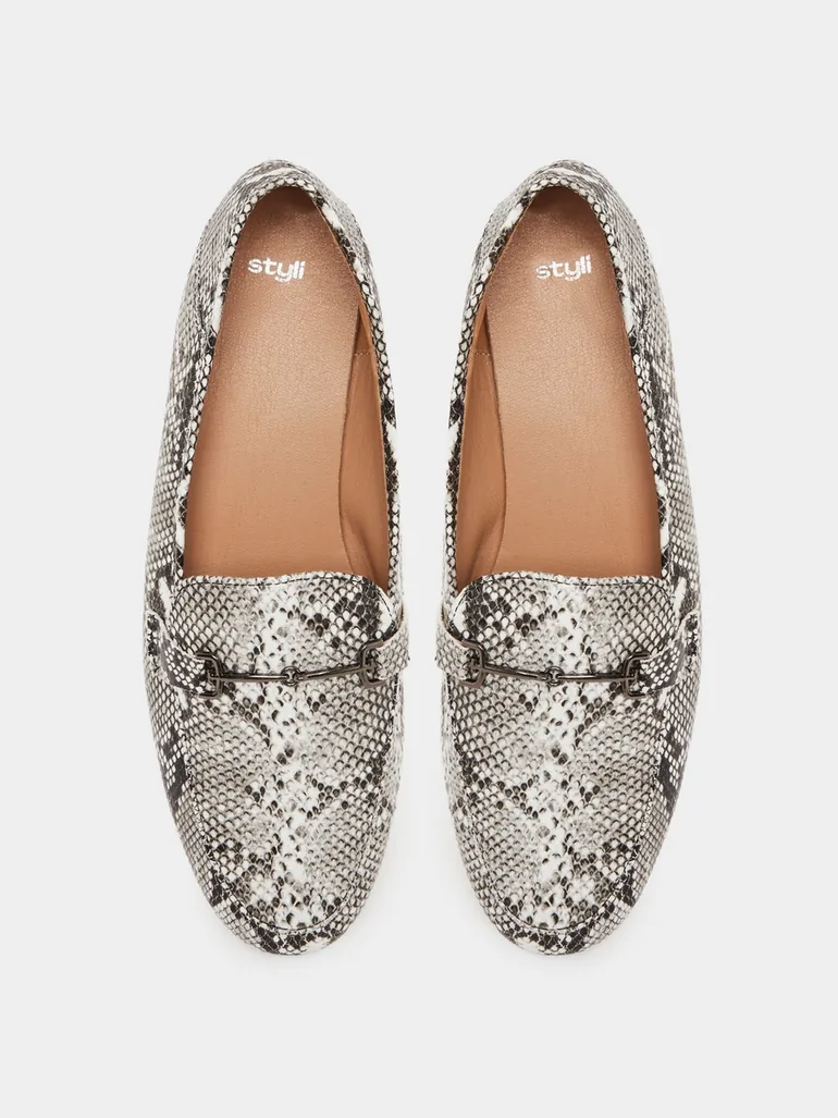 Snakeskin Print Flat Loafers - 4