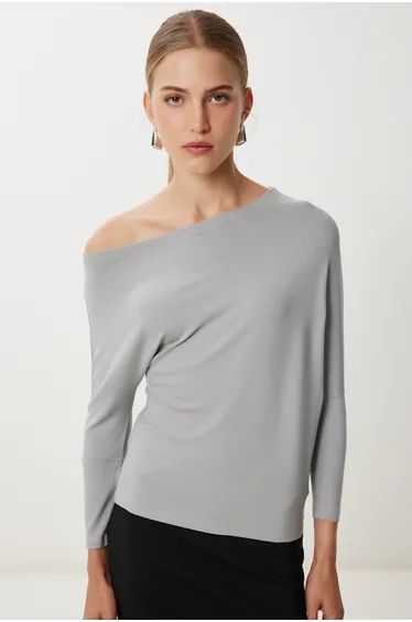 Women's Gray Boat Neck Basic Knitwear Blouse