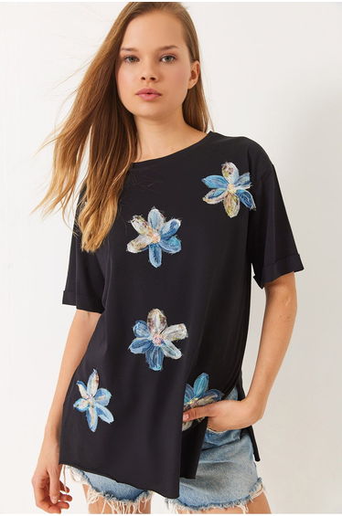 Women's Floral Embroidered Side Slit Loose Crew Neck T-Shirt