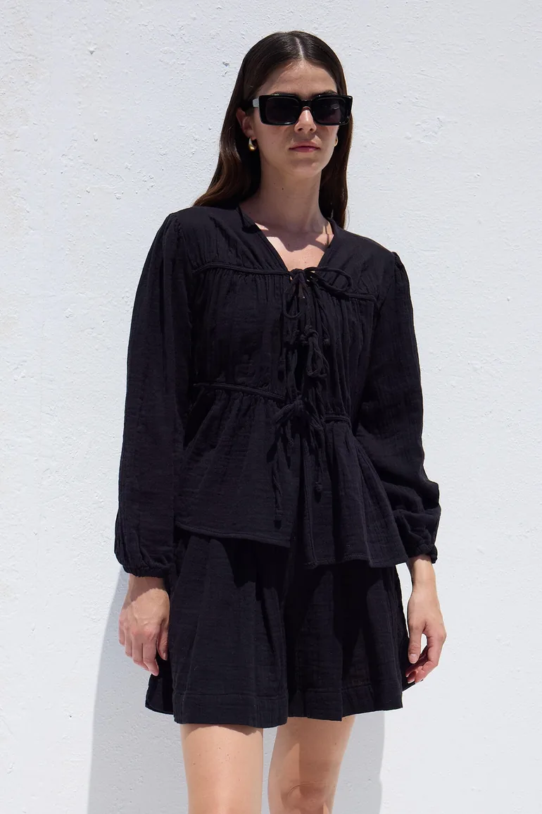 MUSLIN BLOUSE WITH TYING DETAIL - 3