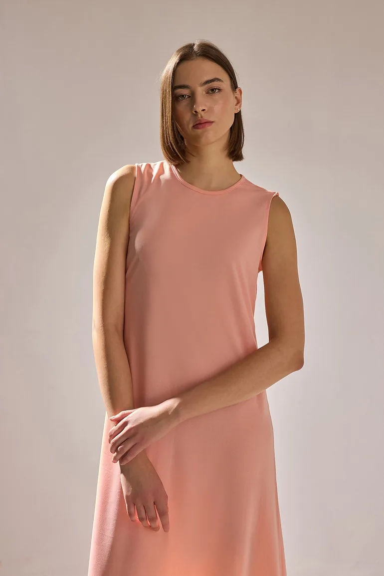 Sleeveless Bicycle-Neck Lined Dress - 2