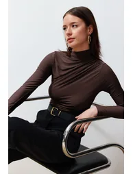 Brown Pleated Square Neck Body-Smoothing Flexible Knitted Blouse - 5