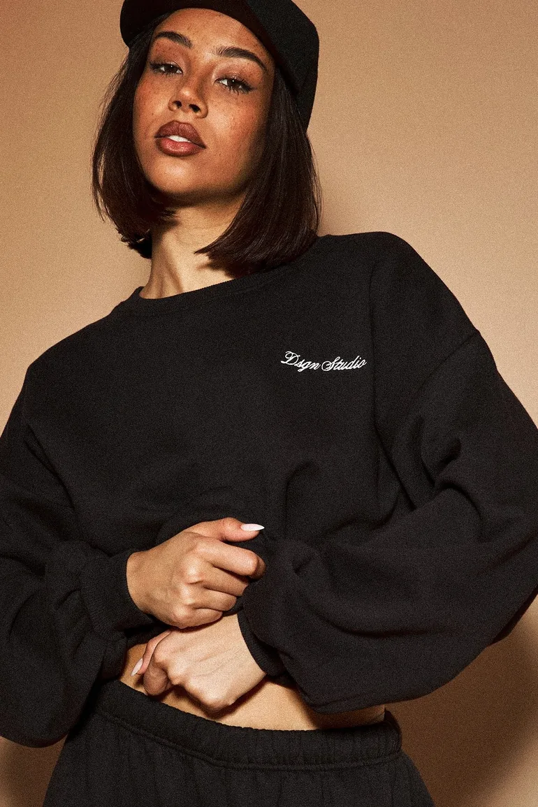 DSGN Studio Boxy Crew Neck Sweatshirt - black - 1