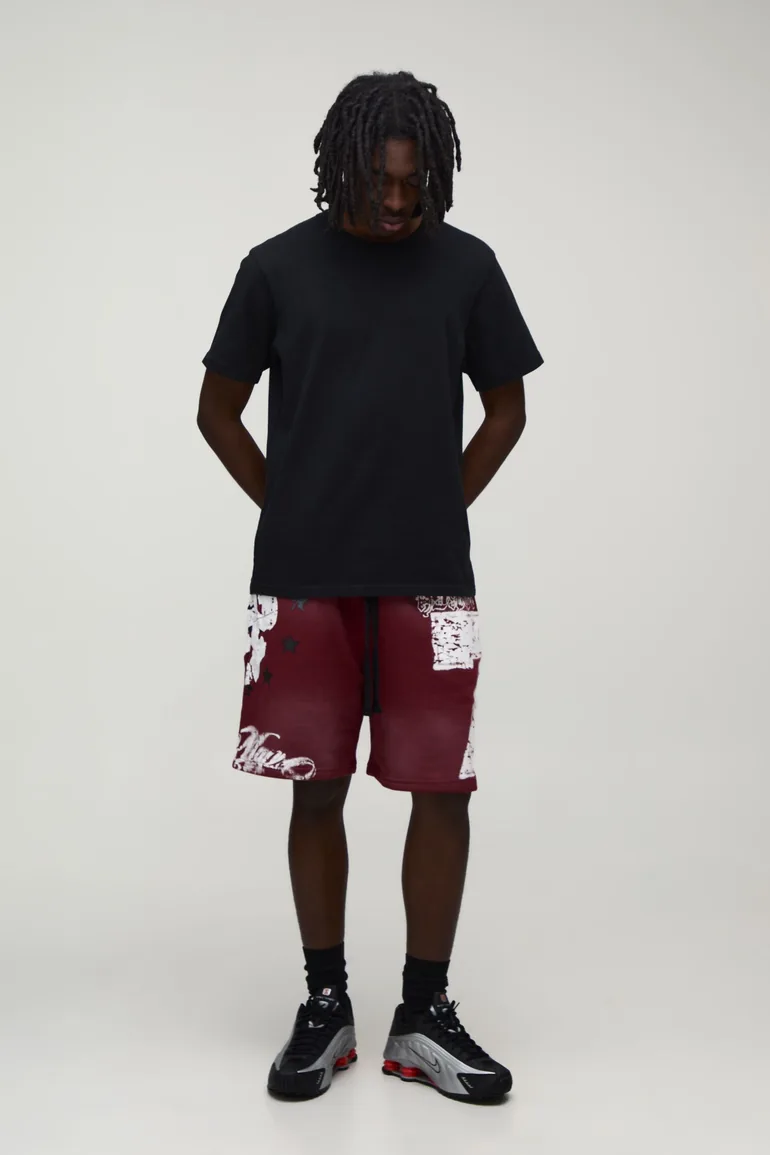 Baggy Washed and Distressed Short - red