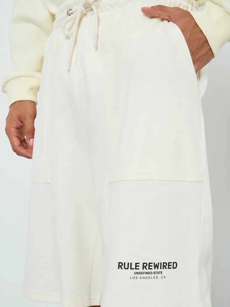 Men Off White Slogan Oversized Shorts - 2