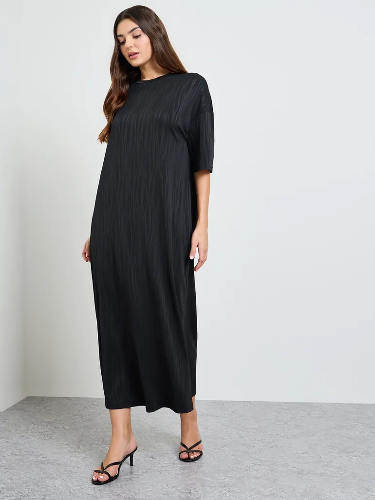 Black Textured T-Shirt Maxi Dress
