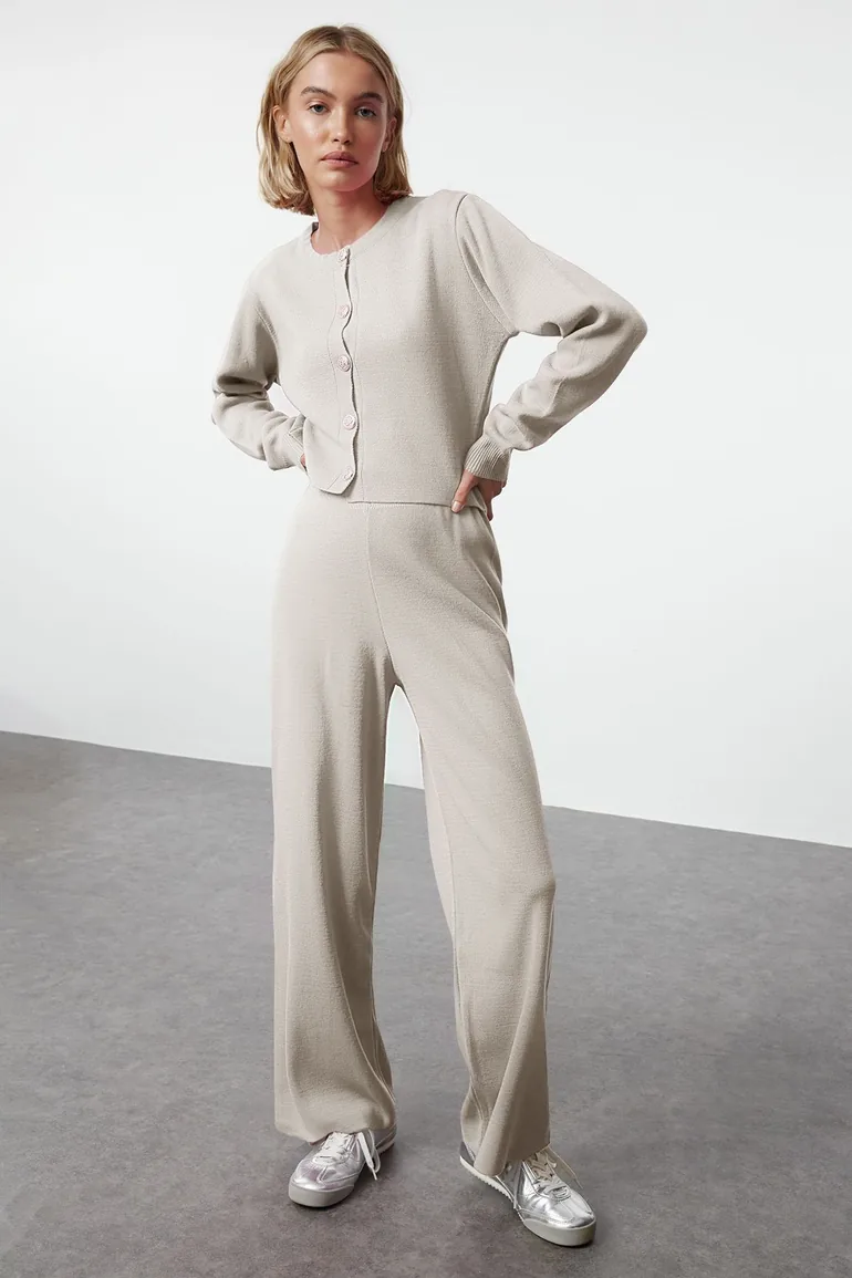 Stone Crop Cardigan-Pants Knitwear Bottom-Top Set