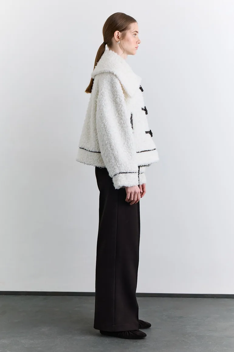 BUTTONED FUR COAT - 4