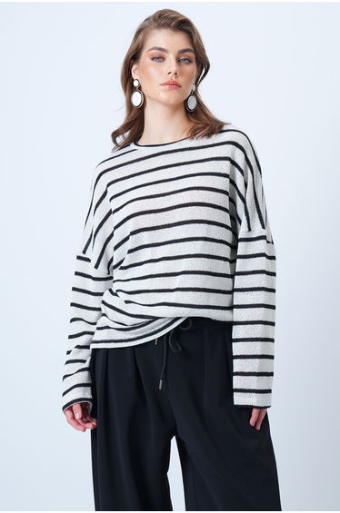 Women's Ecru Black Crew Neck Striped Batwing Sleeve Wide Cut Knitwear Blouse