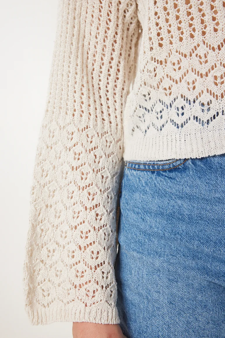 Women's Cream V-Neck Openwork Crop Knitwear Sweater - 4