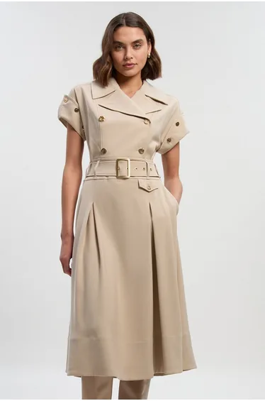 فستان ميدي بكسرات بأزرار