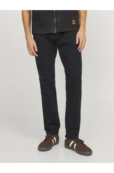 Classic 5-Pocket Tapered Fit Jeans