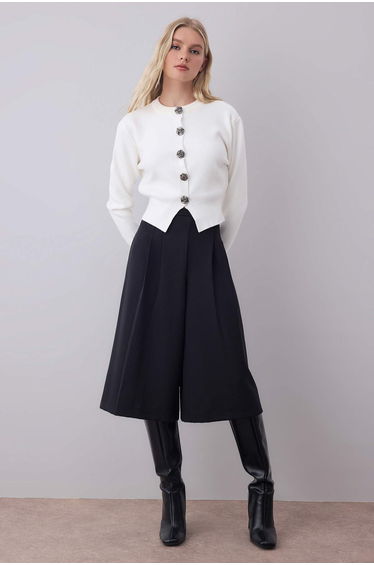 Ecru Premium Yarn/Special Yarn Crop Rose Button Jacket-Look Knitwear Cardigan