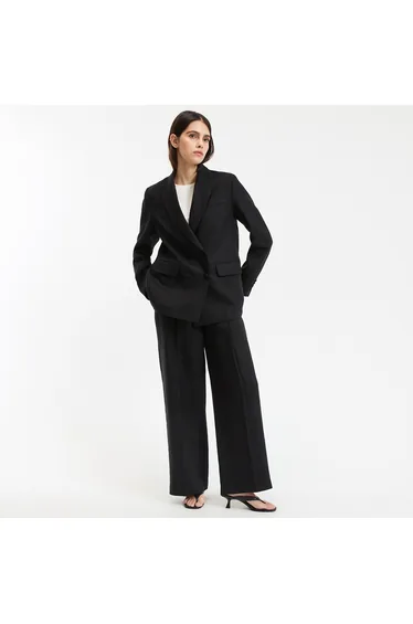 Full-Cut Linen Double-Breasted Blazer
