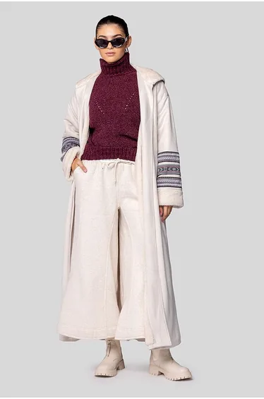 Long farwa with sleeve details