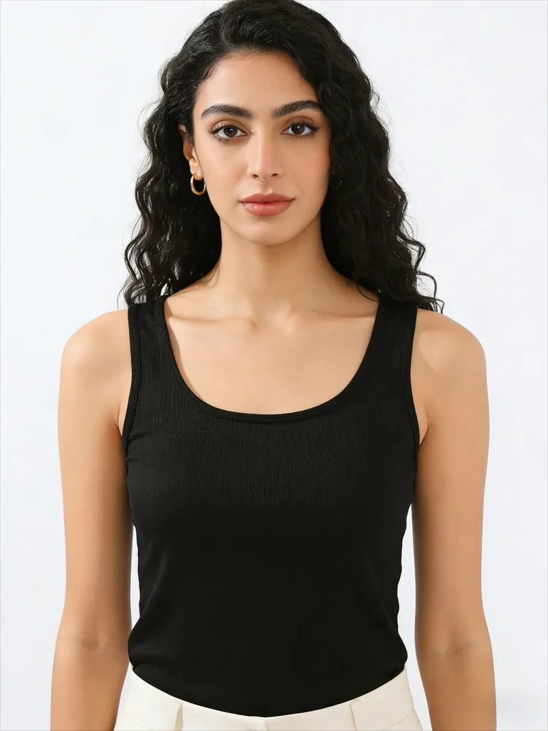 Black Solid Scoop Neck Tank Top