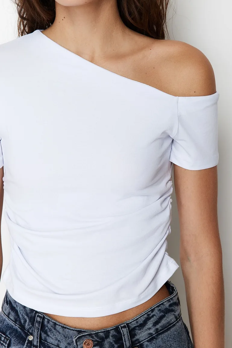 White Gathered Asymmetric Collar Flexible Knitted Blouse - 4