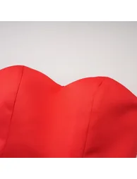 فستان مس روزيه ستان أحمر قصير على شكل حرف A بلا أكتاف - 5
