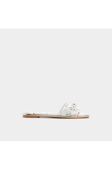 Alamassi / Flat Sandals