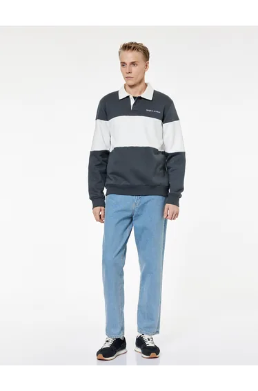 Long Sleeve Sweatshirt
