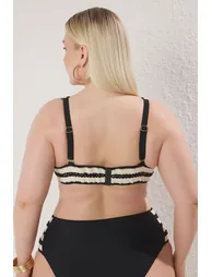 Black Stripe Pattern Detailed V Accessory Plus Size Bikini Top - 3