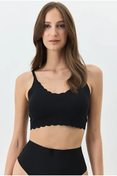 Seamless Laser Cut Bra With Removable Pads