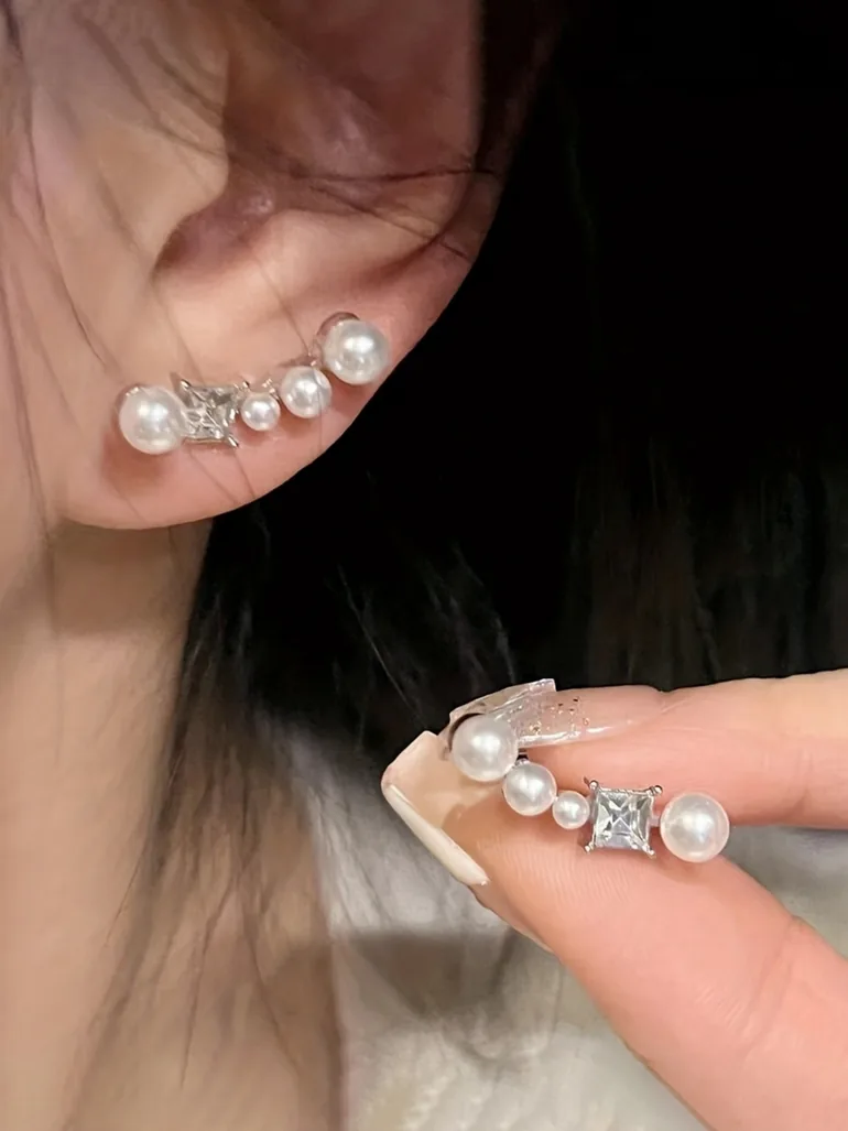 Faux Pearl Rhinestone Embellished Earrings