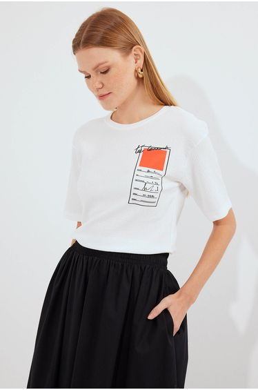 Printed Knitted Basic T-Shirt