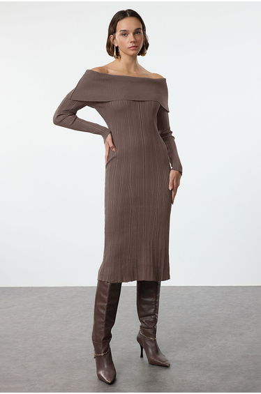 Mink Plain Midi Midi Basic Carmen Collar Knit Dress