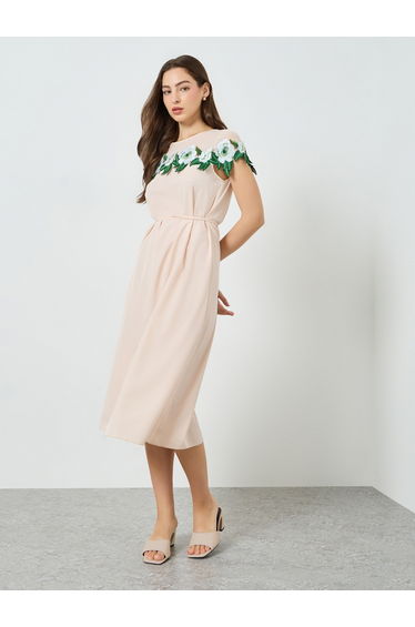 Women Beige Flower Patch Detail Fitted Waist Midi Dress