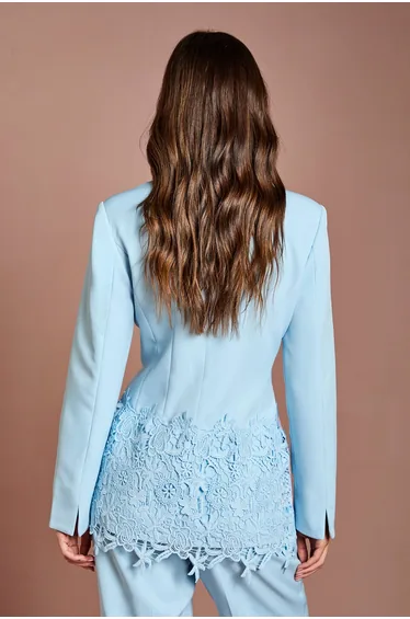 بليزر بصف أزرار بحواف دانتيل