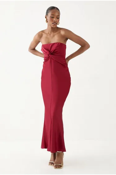 فستان بحمالات قابلة للفصل