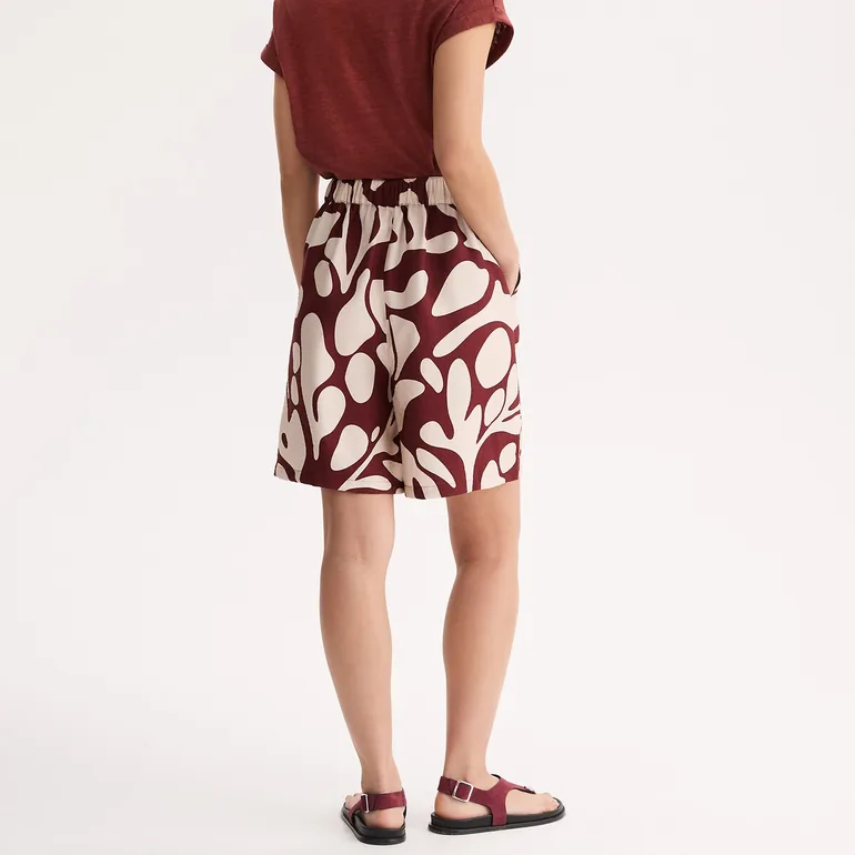 Graphic Print Tie-Waist Draping Shorts - 4