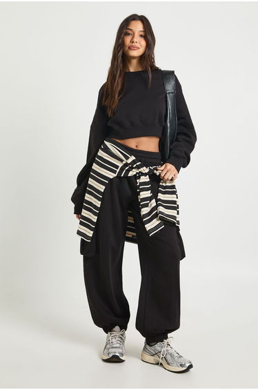 Boxy Sweatshirt Cargo Jogger Tracksuit - black