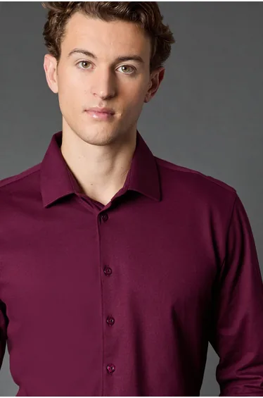 قميص بيرتن أحمر بأكمام طويلة