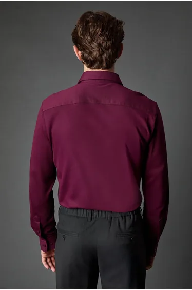 قميص بيرتن أحمر بأكمام طويلة