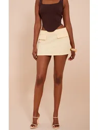 تنورة قصيرة بجيوب لون أصفر - 5