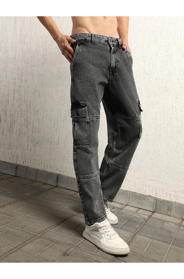 Mid Rise Relaxed Fit Cargo Jeans