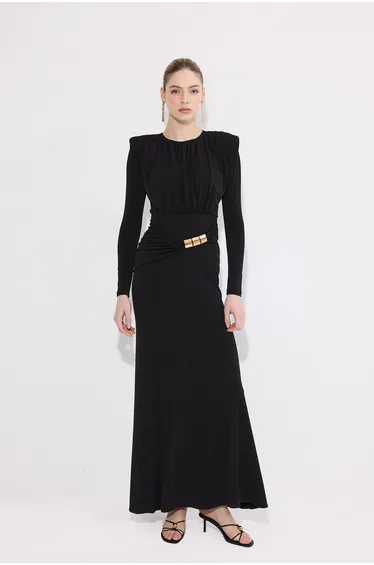MAXI DRESS WITH GOLD ACCESSORIES