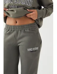 Petite DSGN Studio Applique Straight Leg Jogger - khaki - 3
