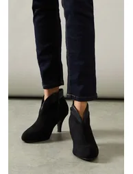 Wide Fit Ashleigh Pointed Shoe Boots