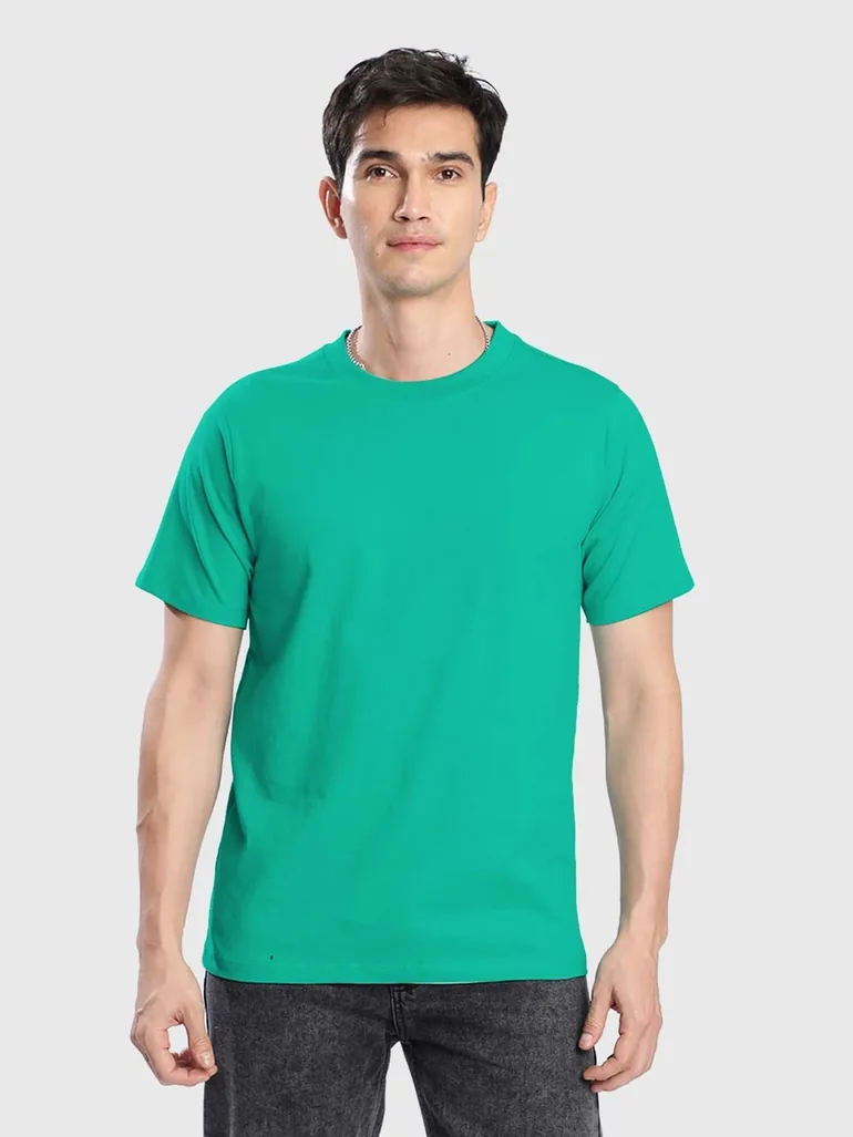 Men Green Solid Regular Fit T-Shirt