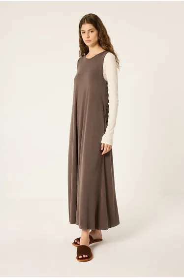 PIKE SLEEVELESS MAXI DRESS