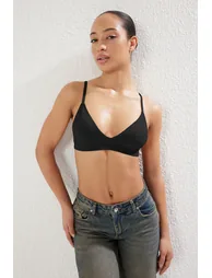 Black Single Seamless Non-wired Plain Throw Cup Triangle Bra
